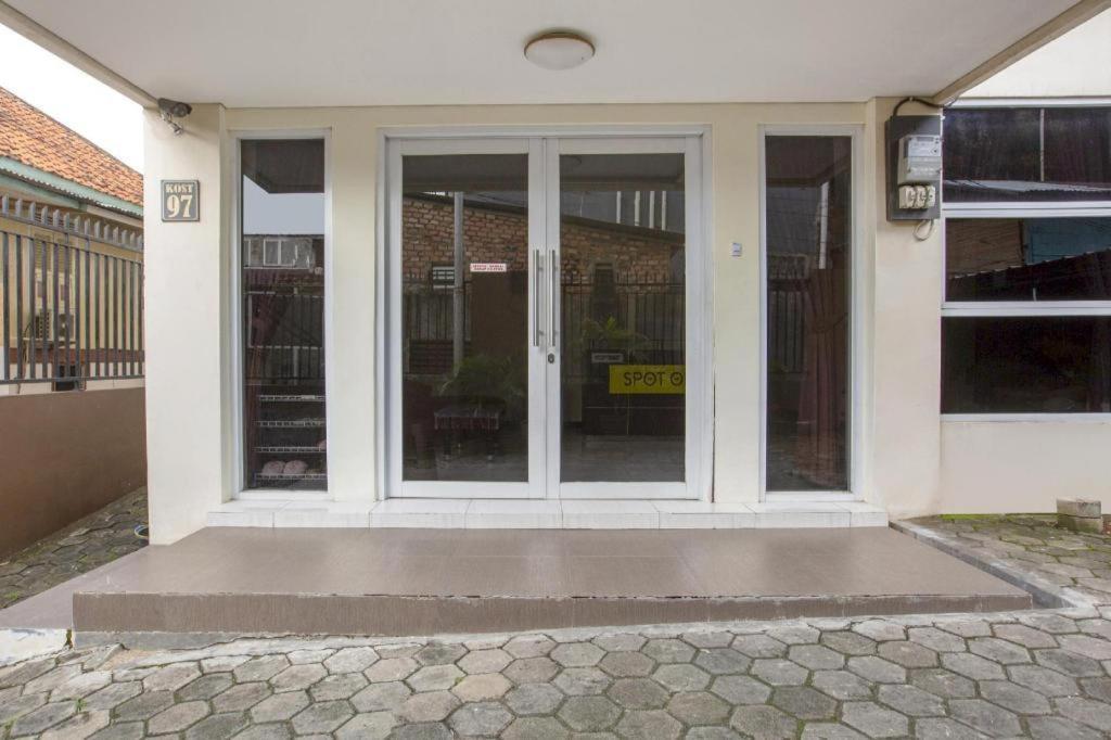 Reddoorz Syariah Near Transmart Mall Palembang Buitenkant foto