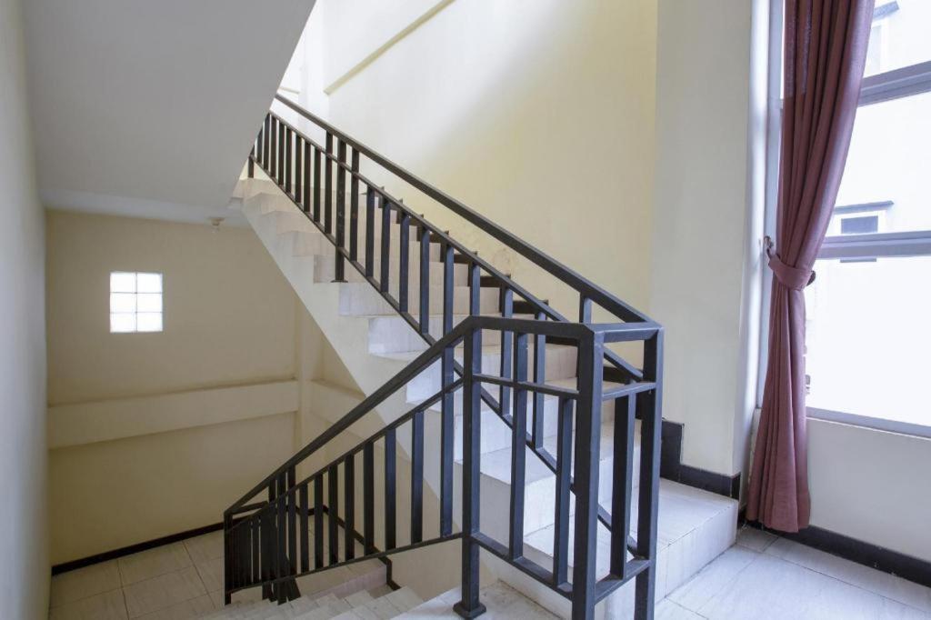 Reddoorz Syariah Near Transmart Mall Palembang Buitenkant foto