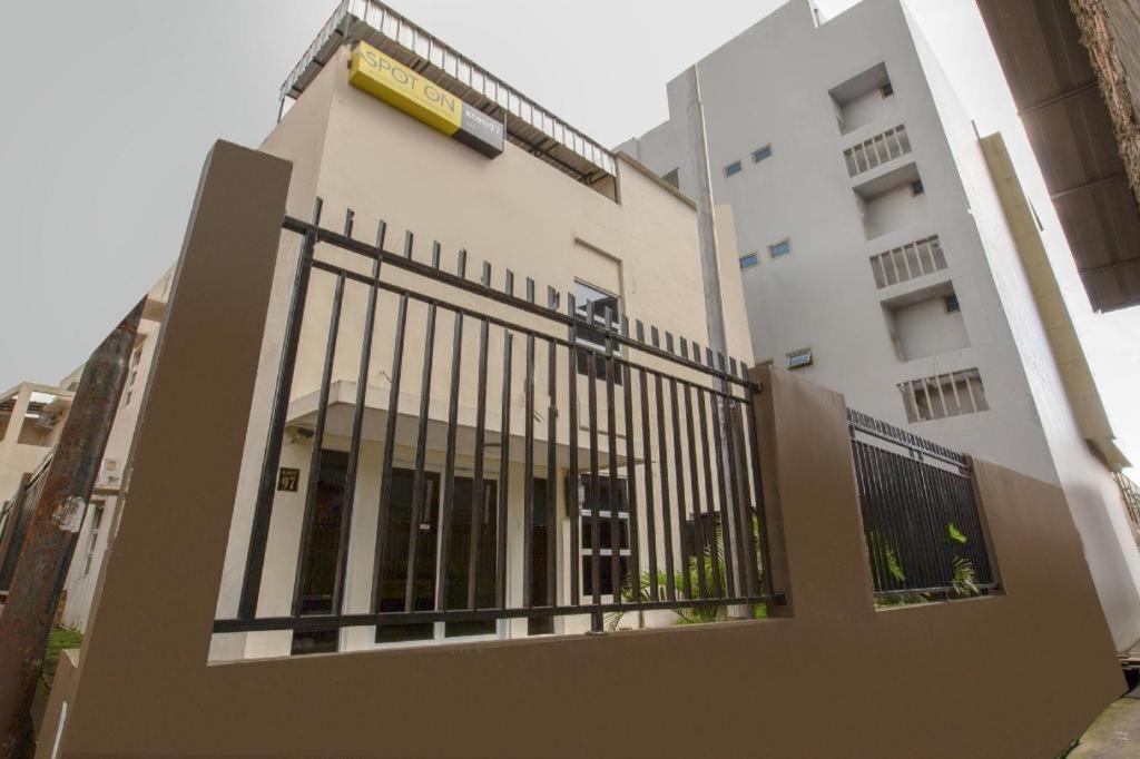 Reddoorz Syariah Near Transmart Mall Palembang Buitenkant foto