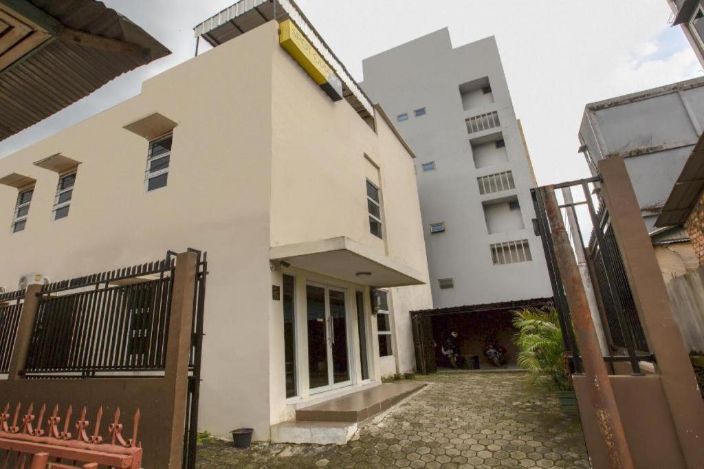 Reddoorz Syariah Near Transmart Mall Palembang Buitenkant foto