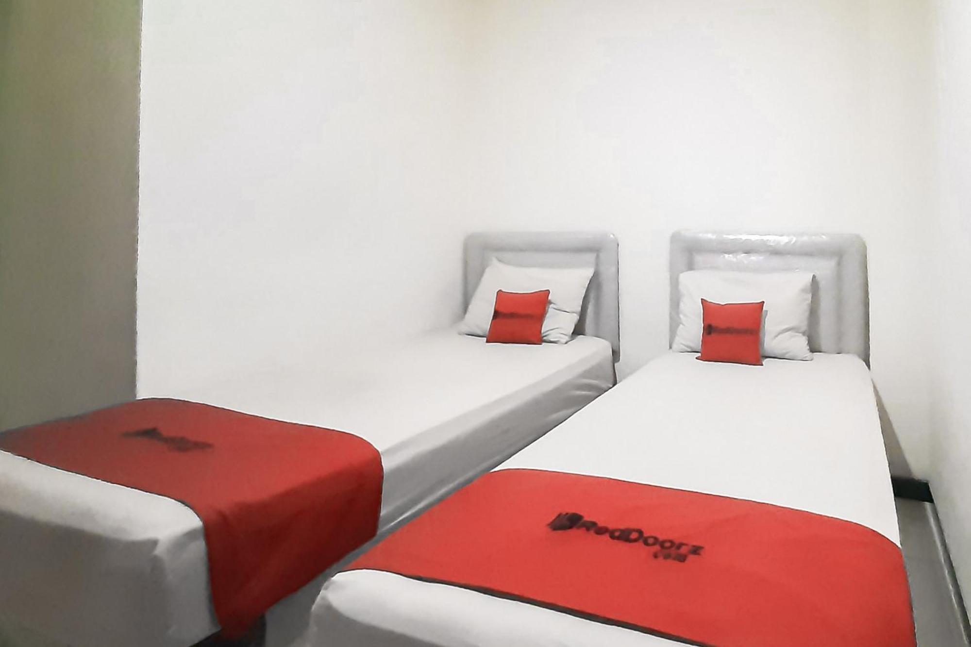 Reddoorz Syariah Near Transmart Mall Palembang Buitenkant foto
